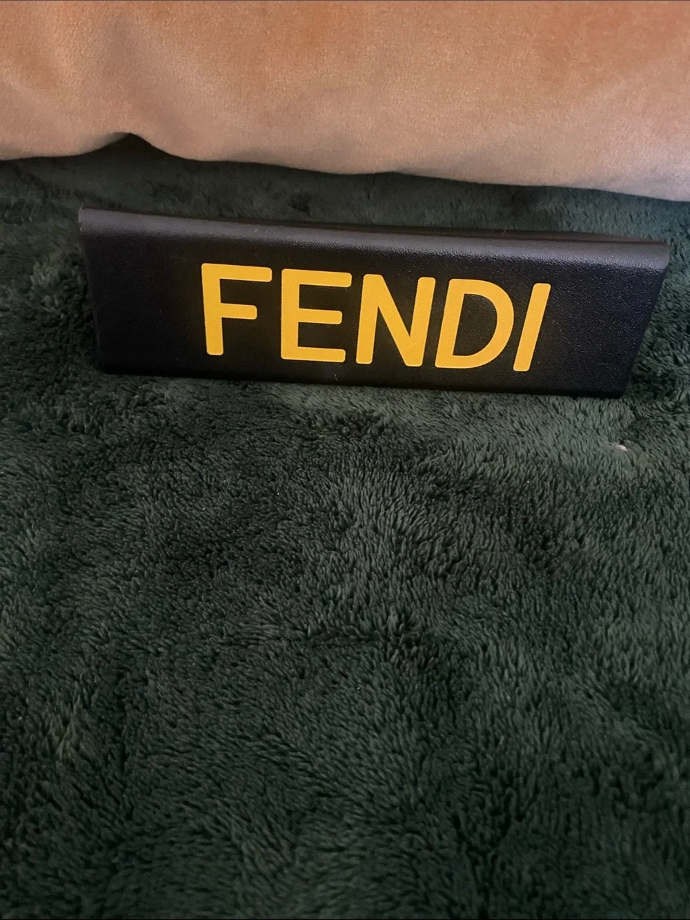 FENDI ケース　ブラック/イエロー Fendi | Accessories | Fendi Black Case With Yellow Logo | Poshmark